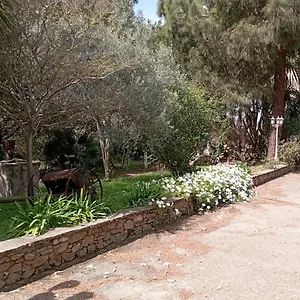 Garden Hotel